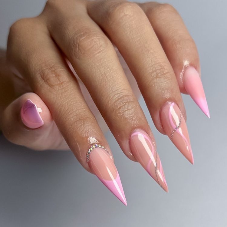 como evitar quebra unhas stiletto rosa