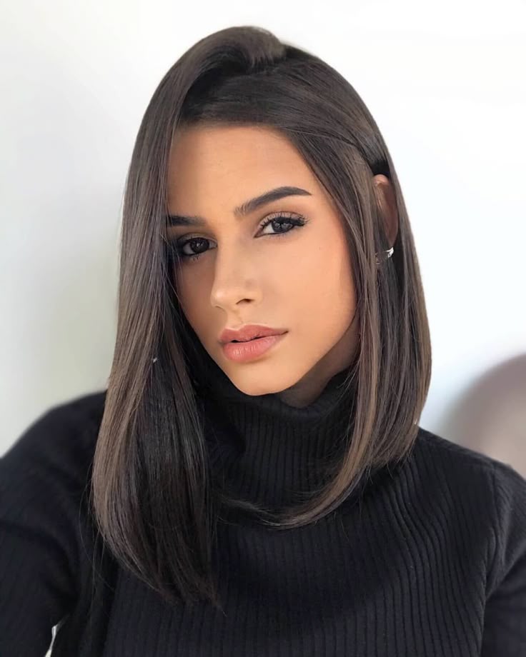 tendências corte de cabelo rosto redondo