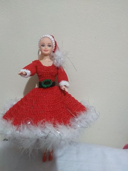 roupa de boneca de crochê
