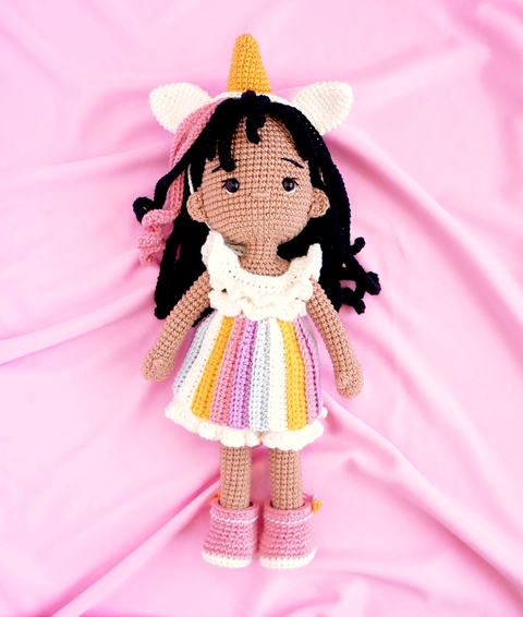 Tendências de Moda em Crochê para Bonecas: Vestidos e Conjuntos