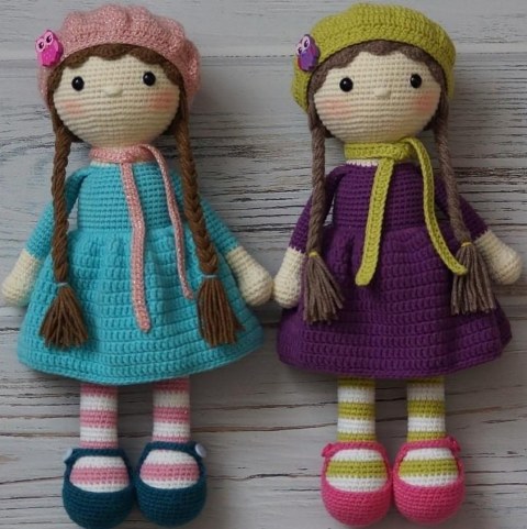 Acessórios de crochê para bonecas: Bolsas e sapatos