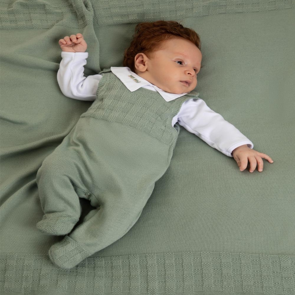 Como Escolher o Tamanho Certo da Saída de Maternidade para o Recém-Nascido