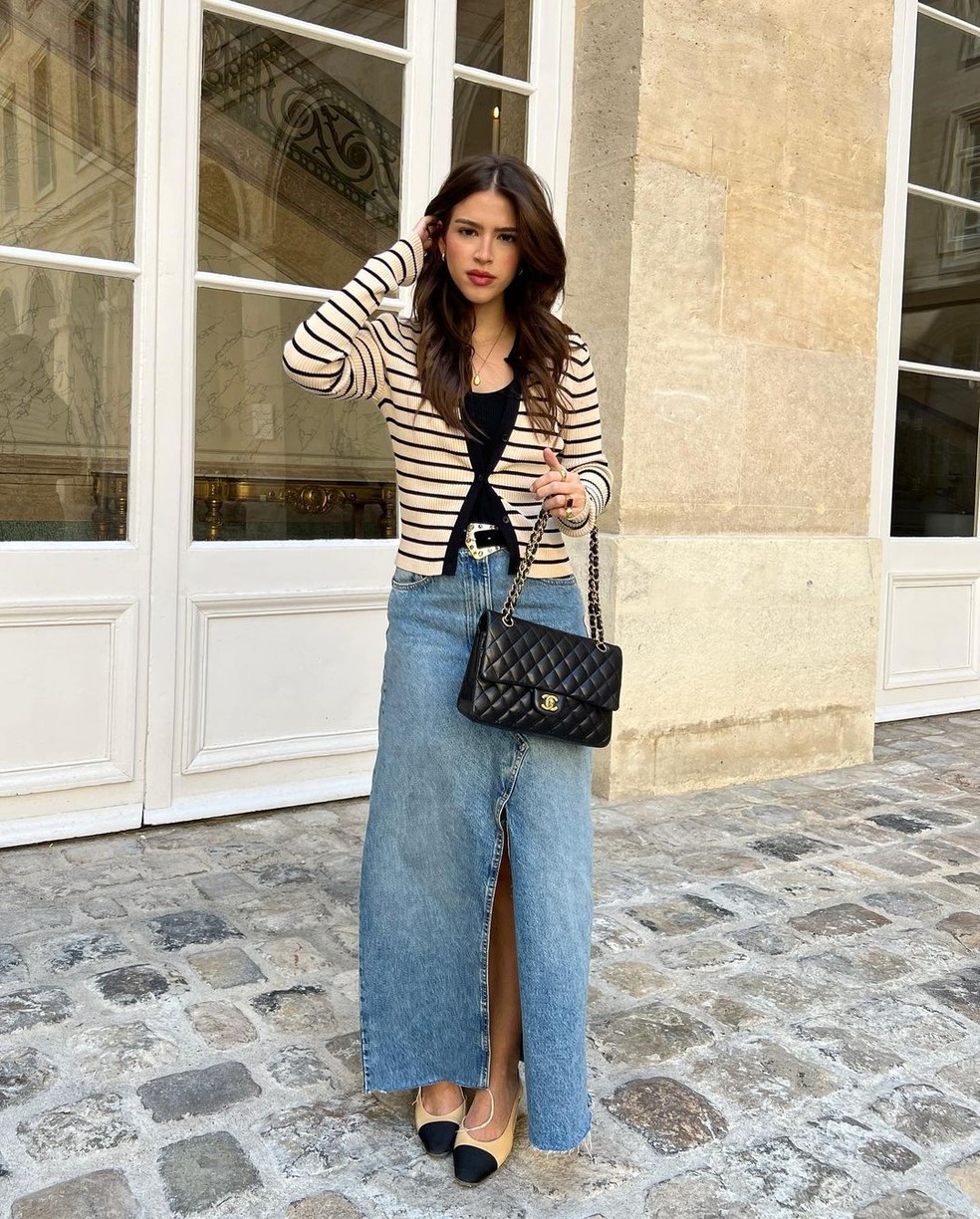 como usar calças listradas na moda 2026