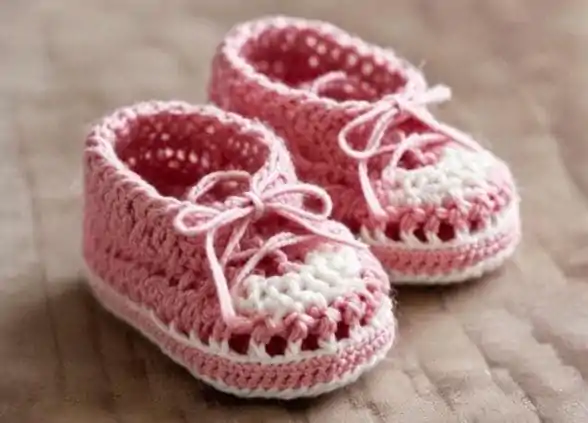 Inspirações de sapatinhos de bebê artesanais: Modelos e tendências