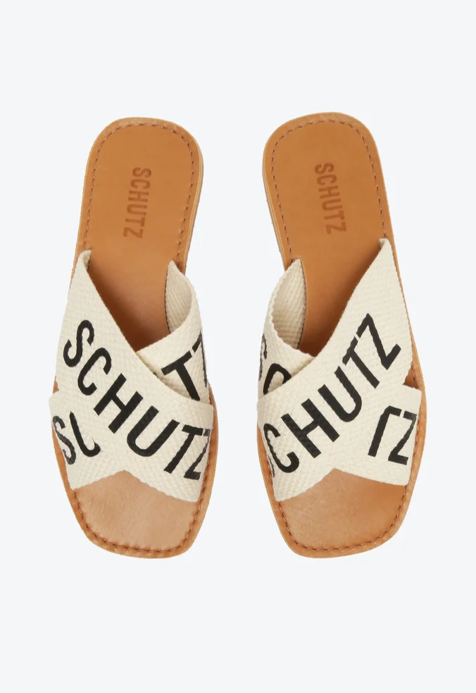 Bota Schutz couro