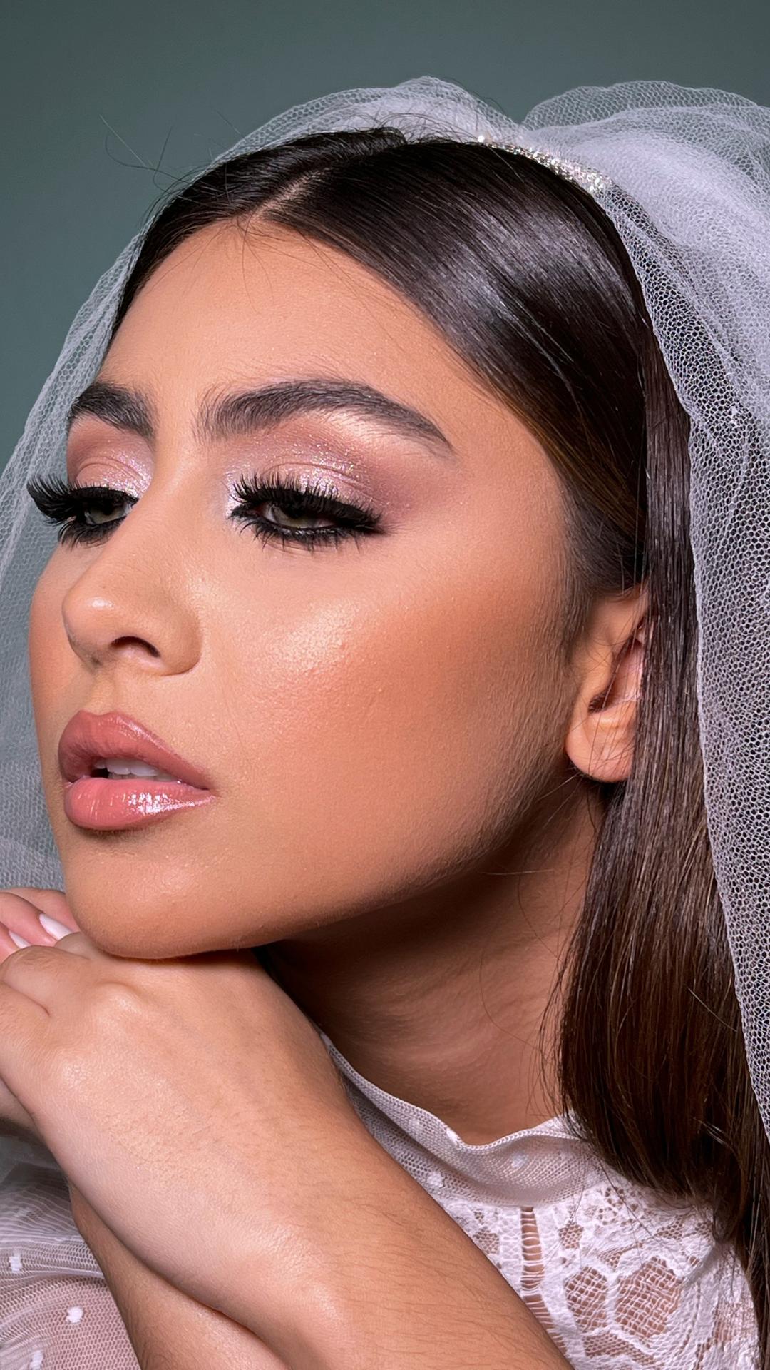 Dicas de maquiadores para uma pele de noiva impecável