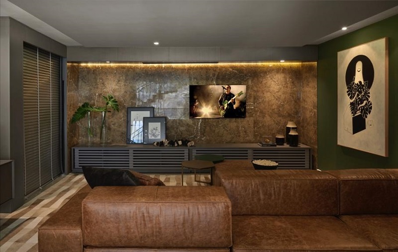 erros comuns ao decorar com sofá caramelo