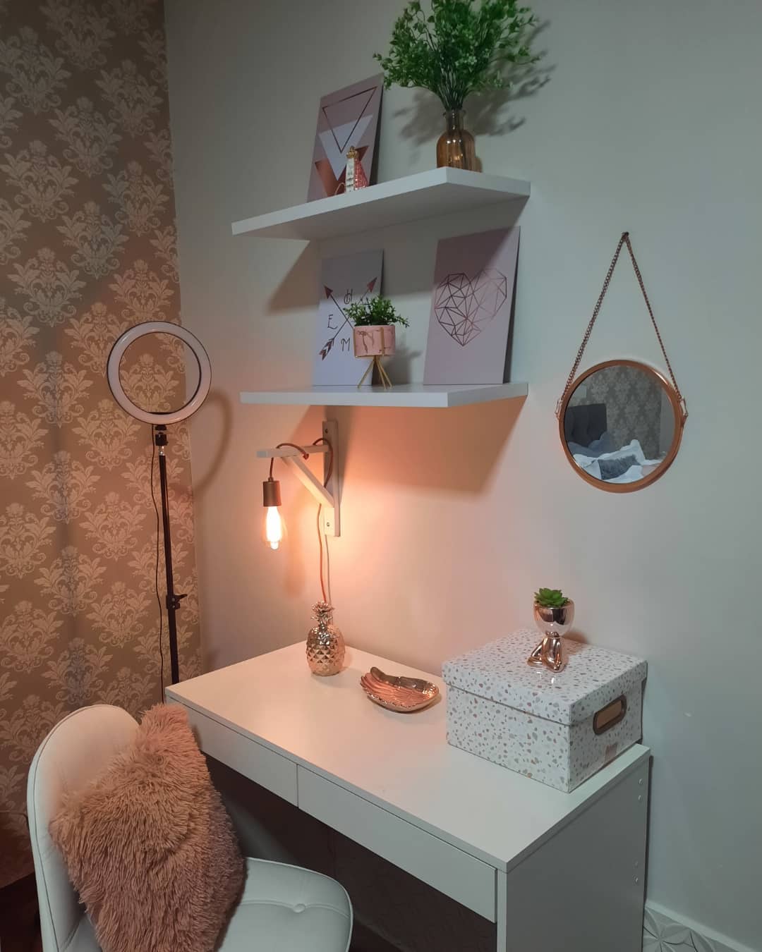 decoração studio cilios clean ou luxuoso