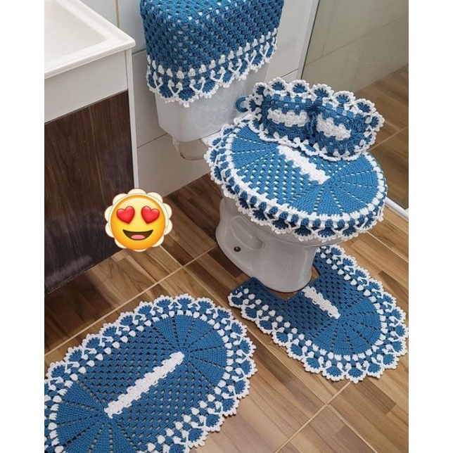 Tapete de crochê com flores