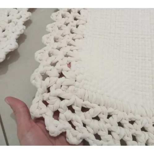 tapete de croche com fio de malha