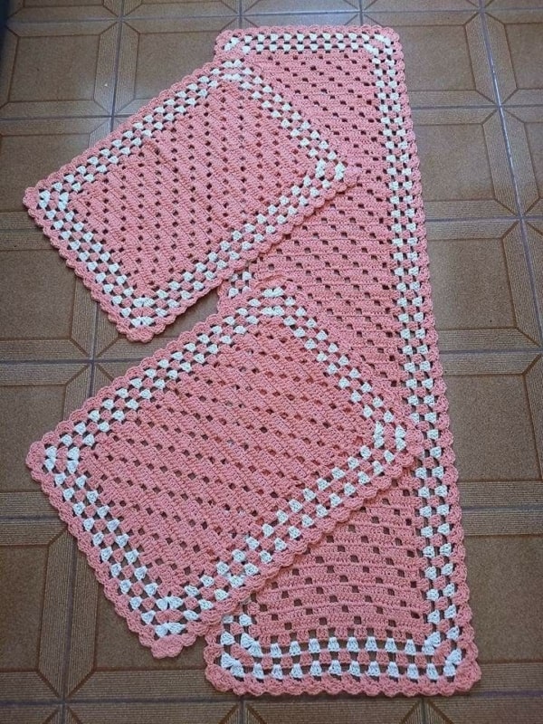 Inspiração Pinterest: As Tendências de Tapetes de Crochê que Você Precisa Conhecer