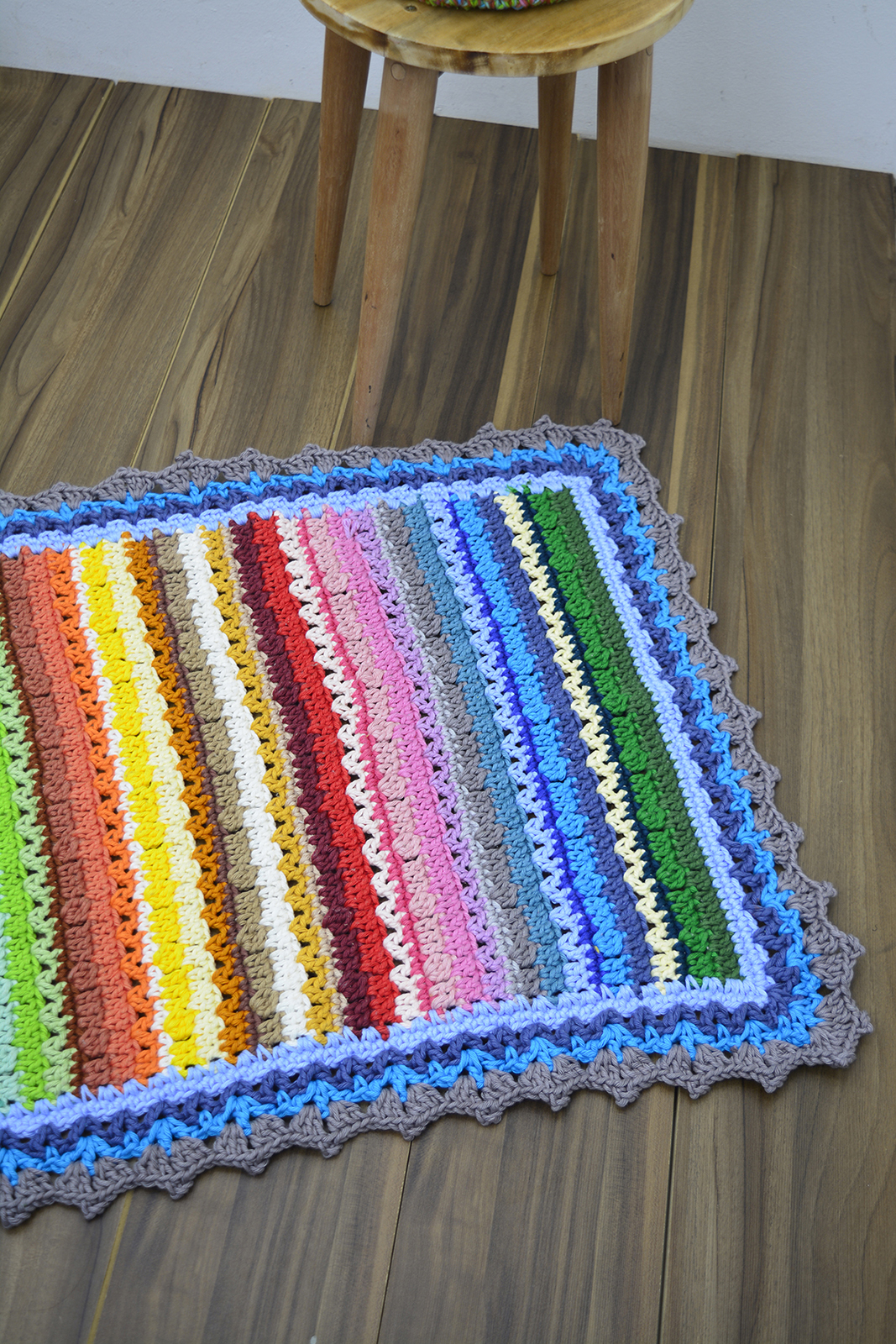 Passo a Passo: Aprenda a Fazer seu Próprio Tapete de Crochê Quadrado (Granny Square)