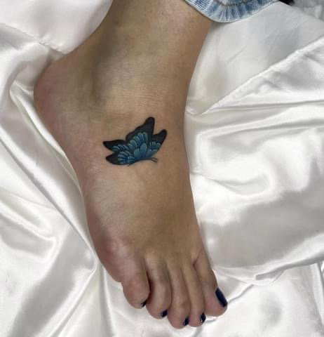 tatuagem borboleta com nome