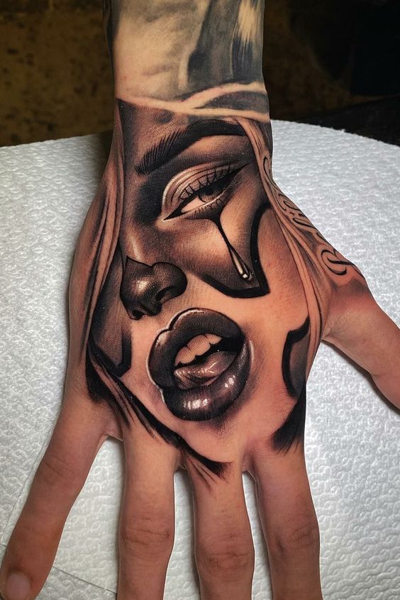 tatuagem dorso da mão
