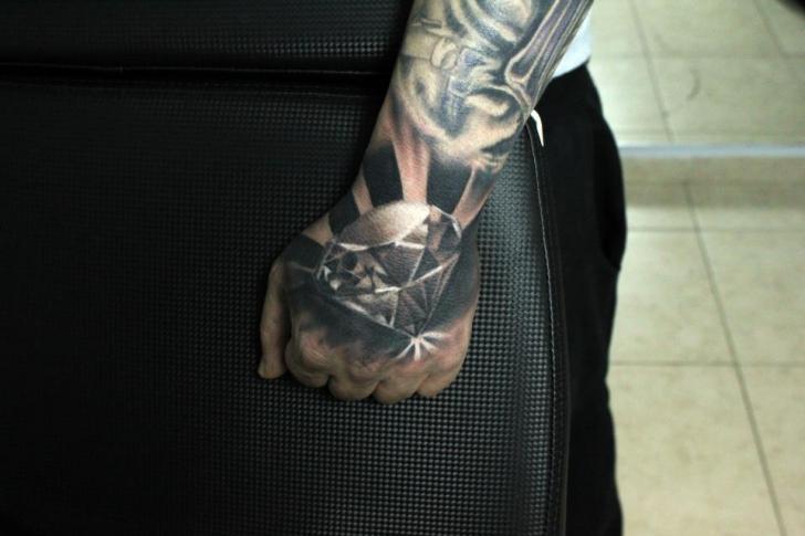 tatuagem diamante pulso