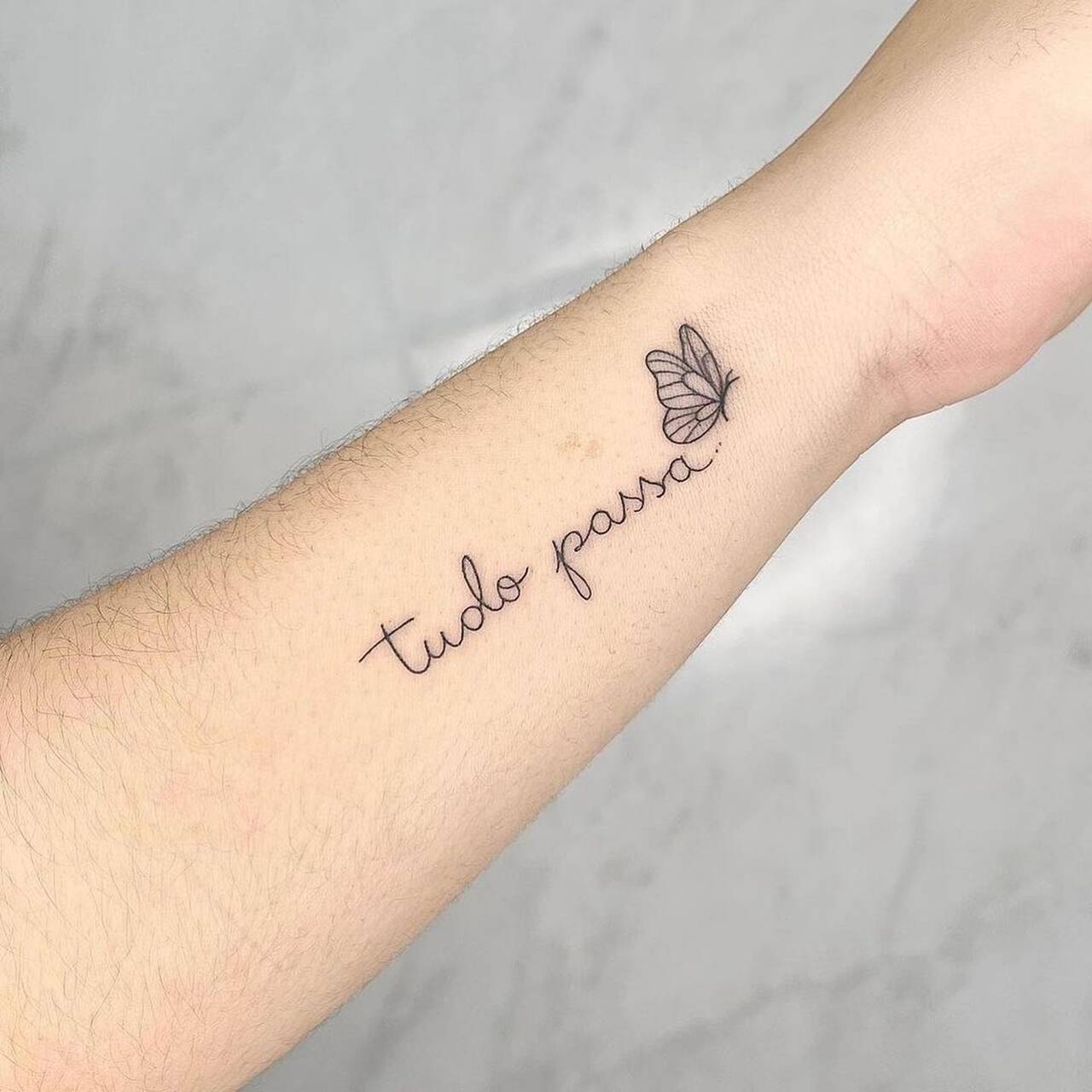 tatuagem feminina delicada