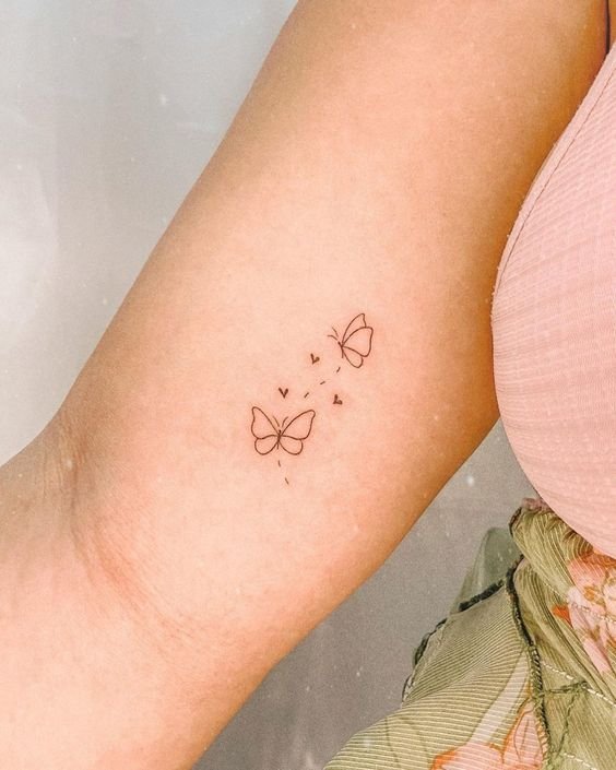tatuagem pequena no tornozelo feminina