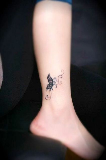 tatuagem minimalista canela feminina