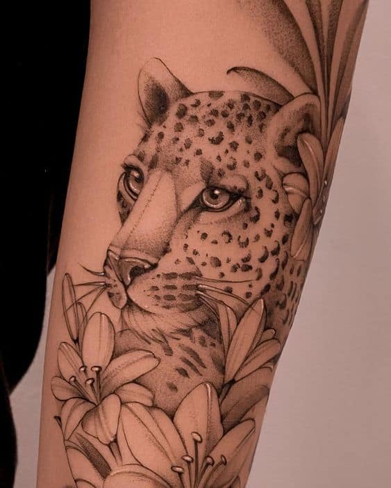 tatuagem de felinos mãe e cria