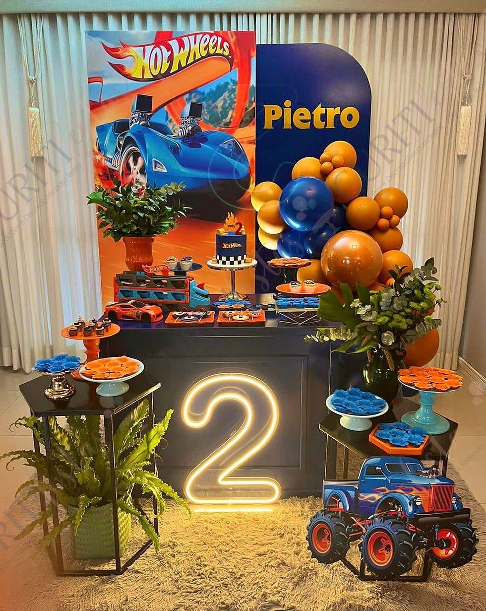 decoração quarto infantil carros vs hot wheels