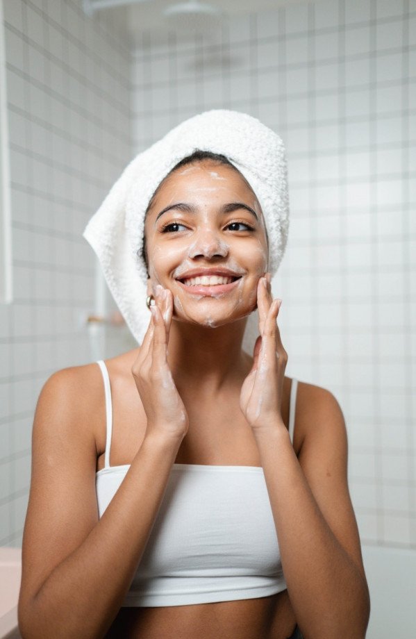 Como Integrar o Slugging na Sua Rotina de Skincare Noturna