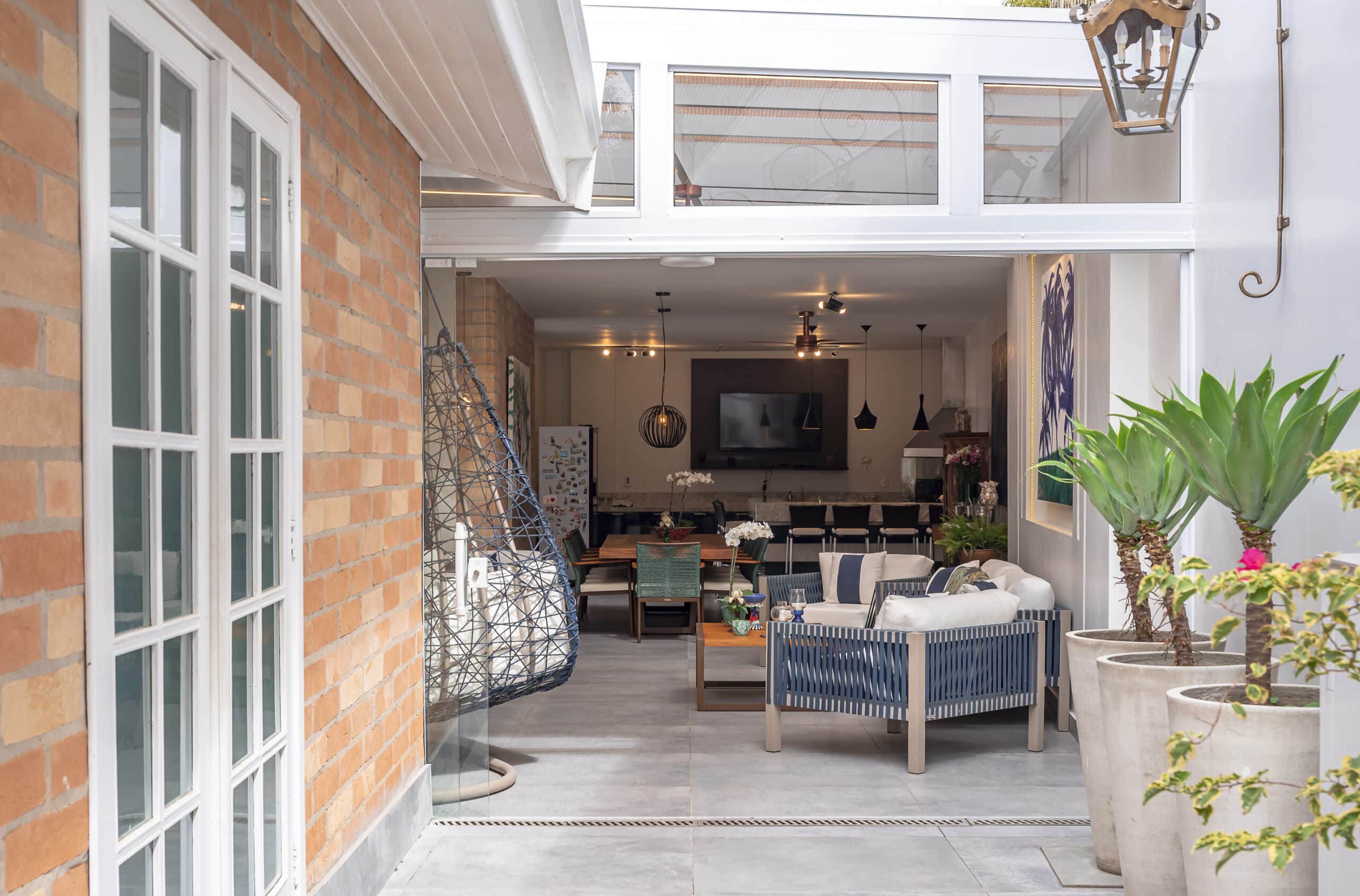 Ilhas e Bancadas: O Coração da sua Cozinha Gourmet Integrada