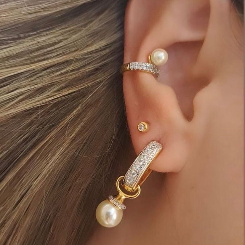 Guia Completo de Ear Stacking: Como Combinar Argolas e Pingentes