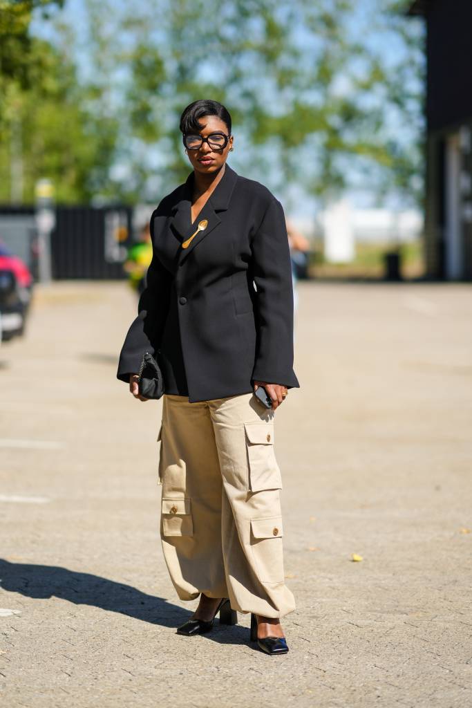 Os melhores saltos para usar com calça cargo em 2026