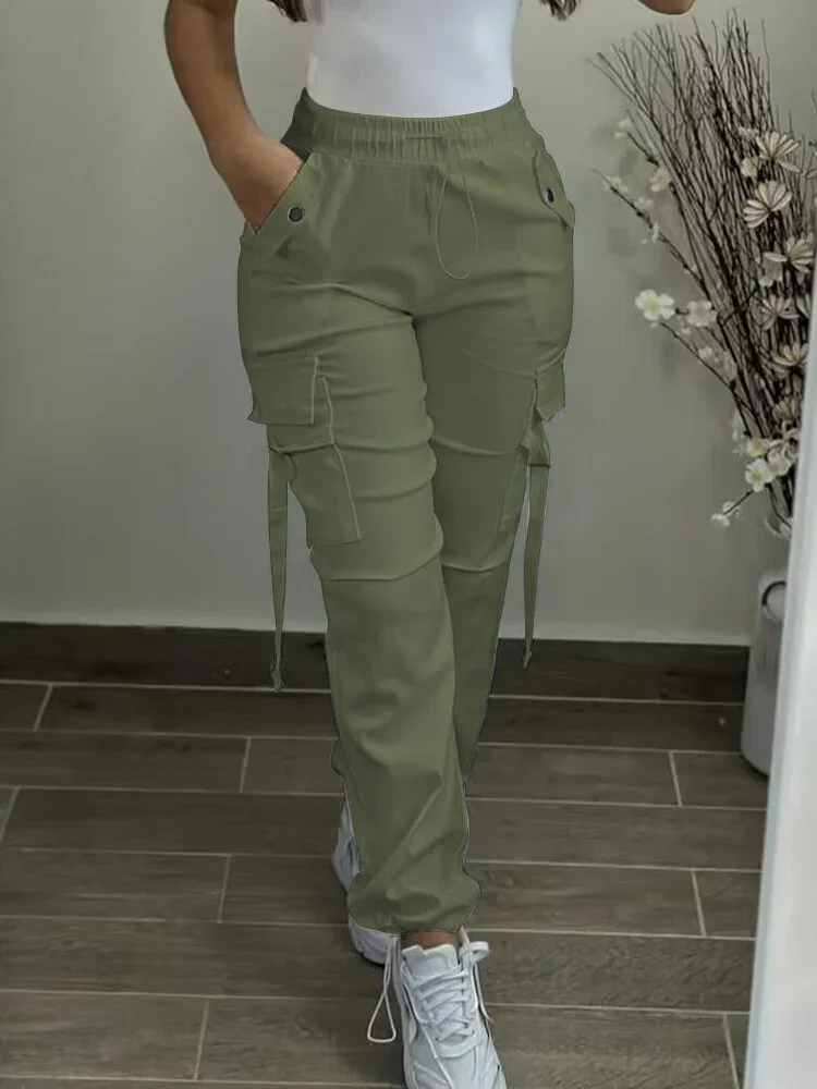 Como combinar calça cargo wide leg com salto para o dia a dia