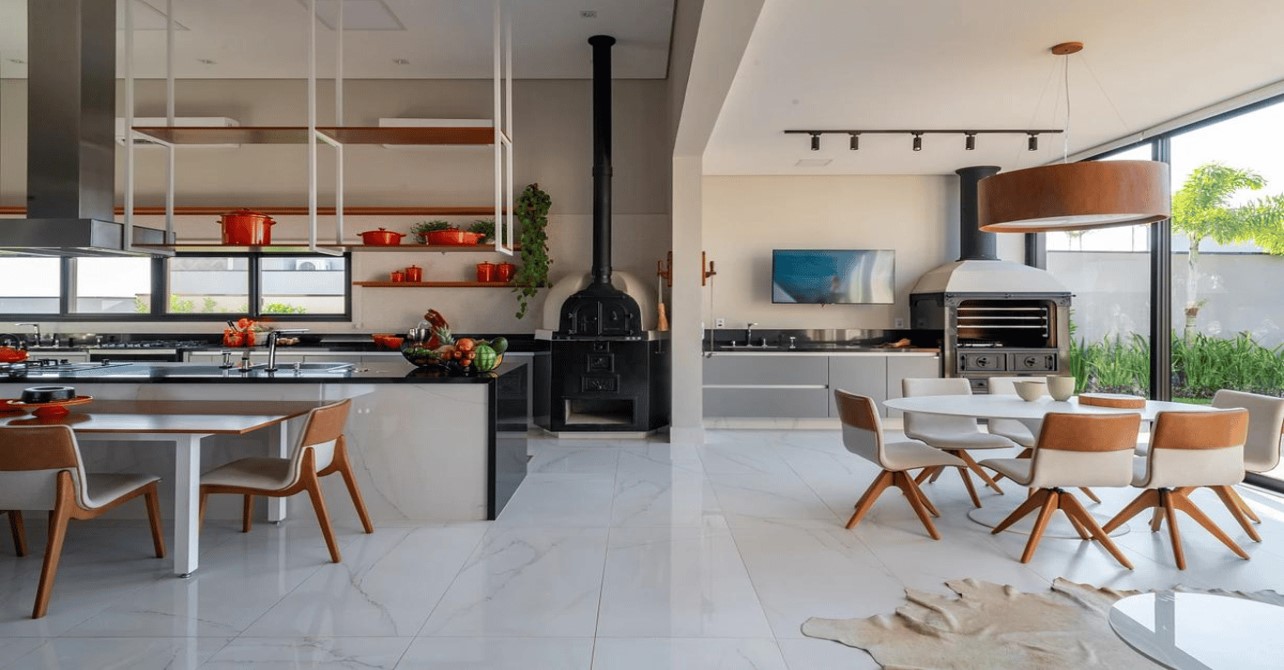 Tendência de cozinha integrada com área de lazer