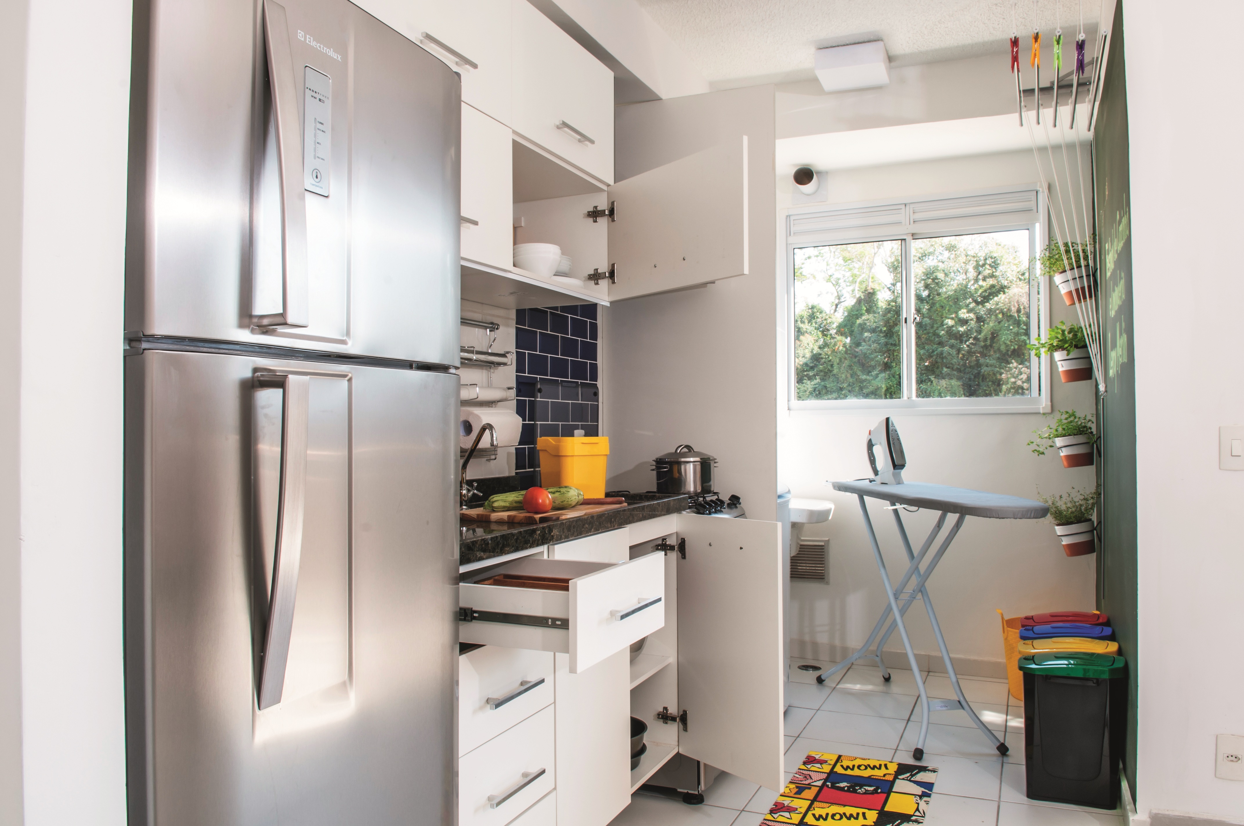 Guia Completo de Materiais: Escolhendo o Piso Ideal para Cozinhas e Lavanderias Integradas