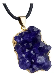 Tendência de joias com pedras naturais brutas