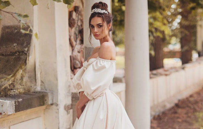 Tendência de mangas bufantes em vestidos de festa