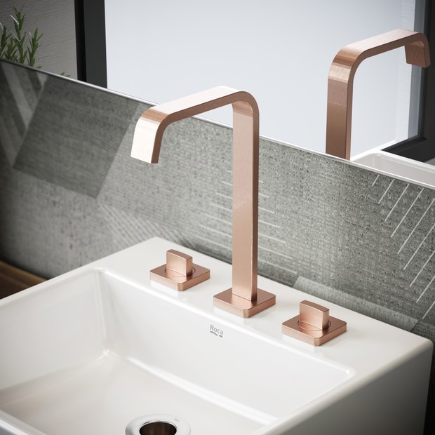 Tendência de metais rose gold para banheiros femininos