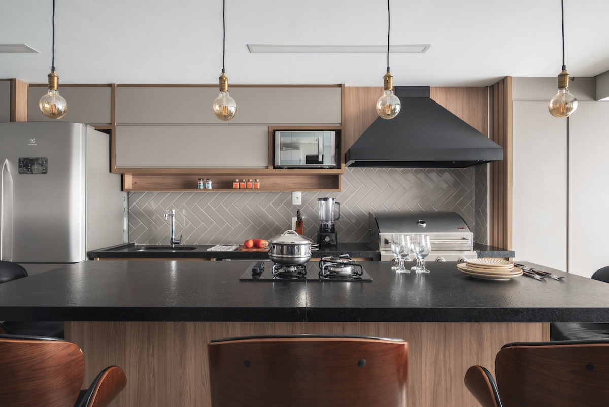 Cozinhas Modernas 2025: Combinando Granito Preto Escovado com Outros Materiais