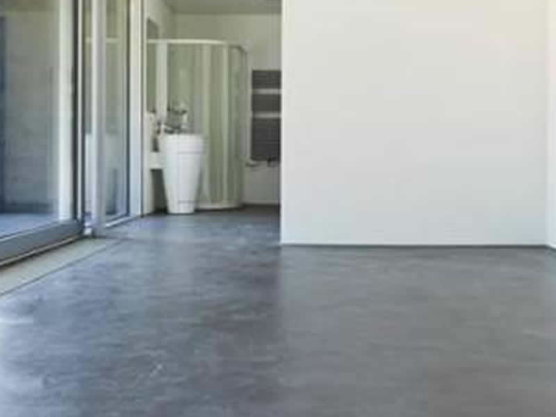 1. Cimento Queimado vs. Piso Epóxi: Qual a Melhor Escolha para Sua Casa?
2. Como a Estética Orgânica Está Moldando os Pisos em 2025?
3. Piso Epóxi: Cores e Personalização para Ambientes Modernos
4. A Durabilidade e Manutenção dos Pisos Monolíticos
5. Pisos Drenantes e Vinílicos: As Novidades para Áreas Externas e Internas em 2026