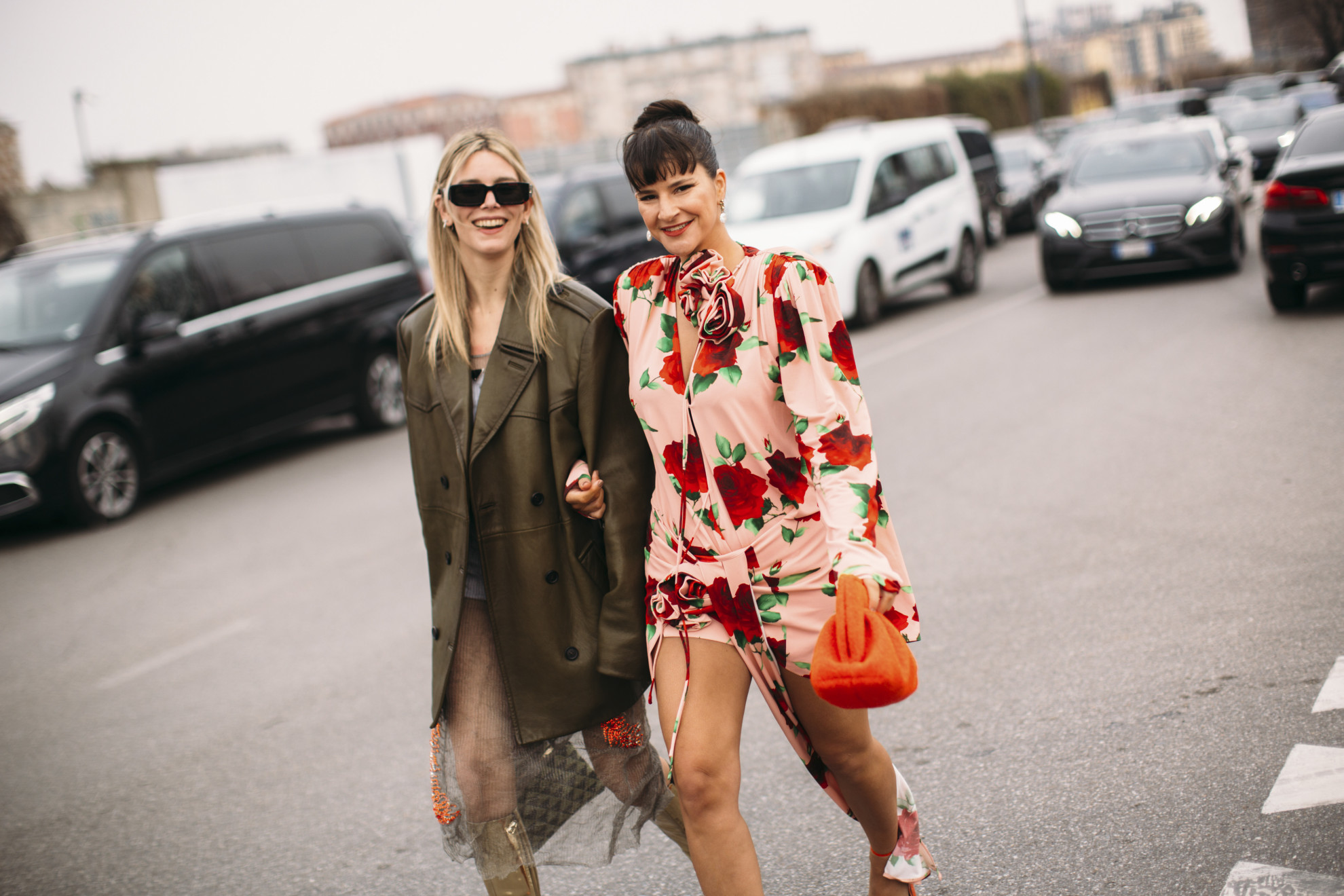 Moda Praia 2026: Biquínis e Maiôs com Aplicações de Flores 3D