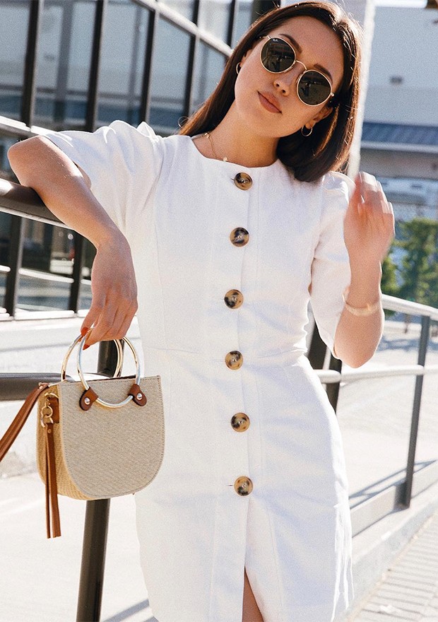 Tendência de roupas com botões frontais