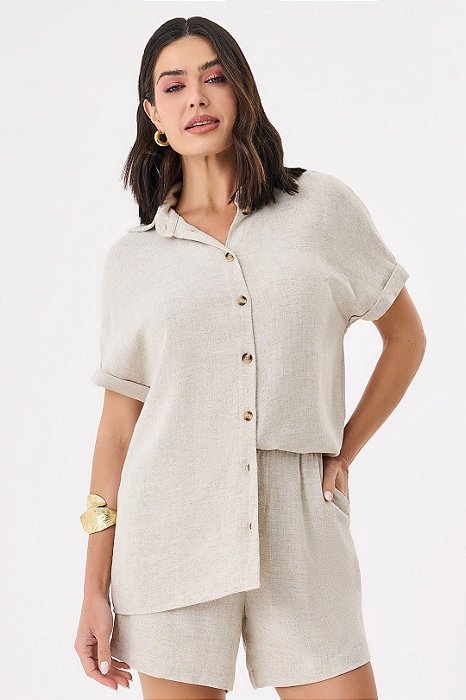 Tecidos Naturais e Botões: A Combinação Perfeita para um Verão Confortável e Sustentável