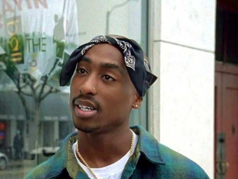 Tendência de roupas com estampas de lenço