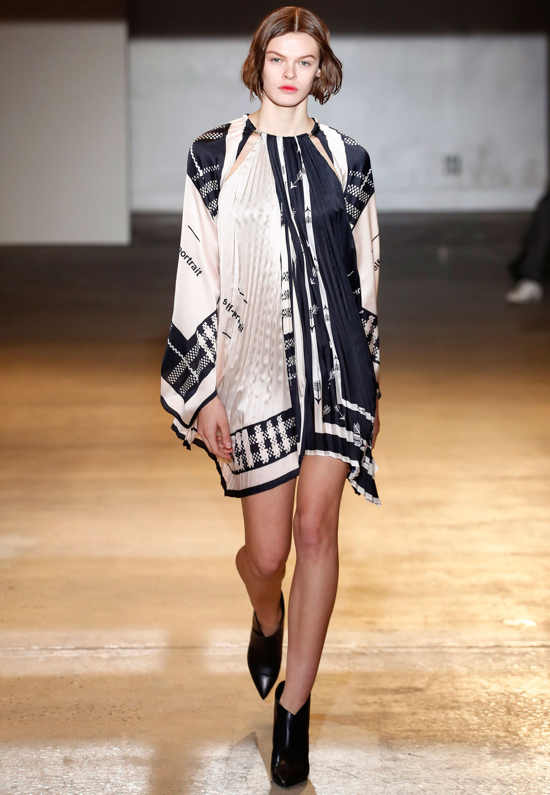 Cores e Padronagens Essenciais da Scarf Print para 2025/2026