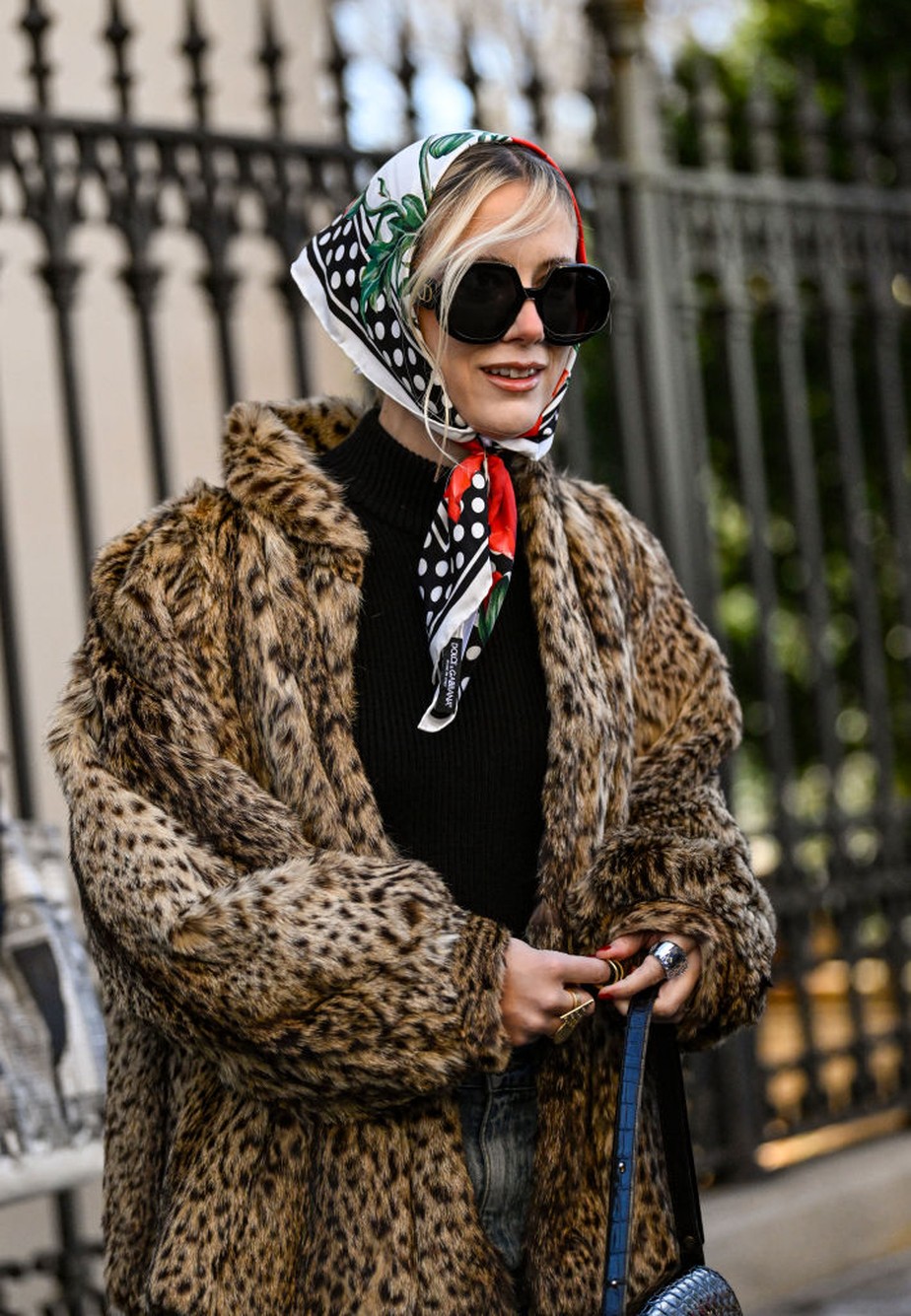 Como Transformar Seu Lenço em Blusa: Guia Completo com Amarrações Criativas