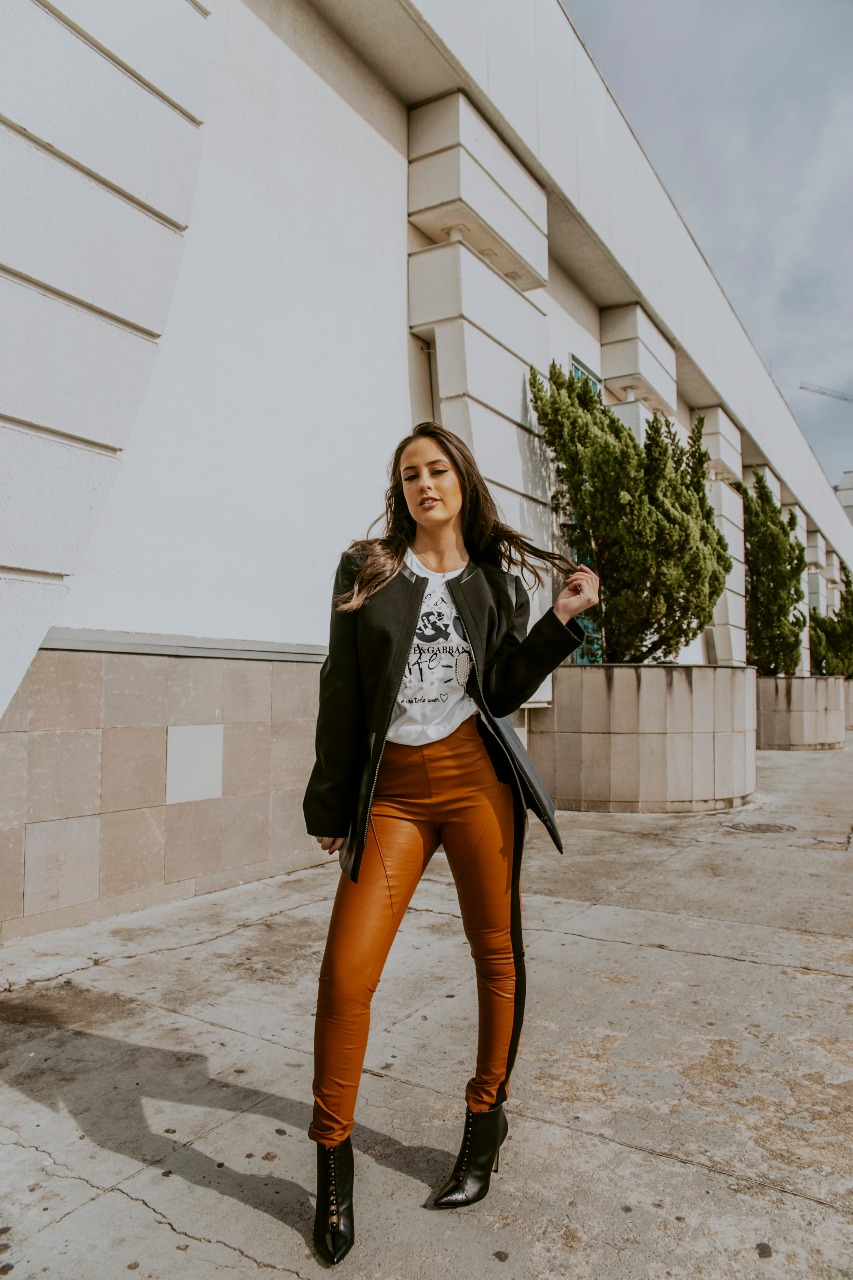 Tendência de roupas em couro fake (PU)