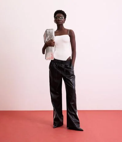 Guia Completo: Como Cuidar das Suas Peças de Couro Fake