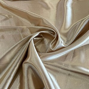 7 Combinações Essenciais com Blusa de Cetim para o Trabalho e Lazer