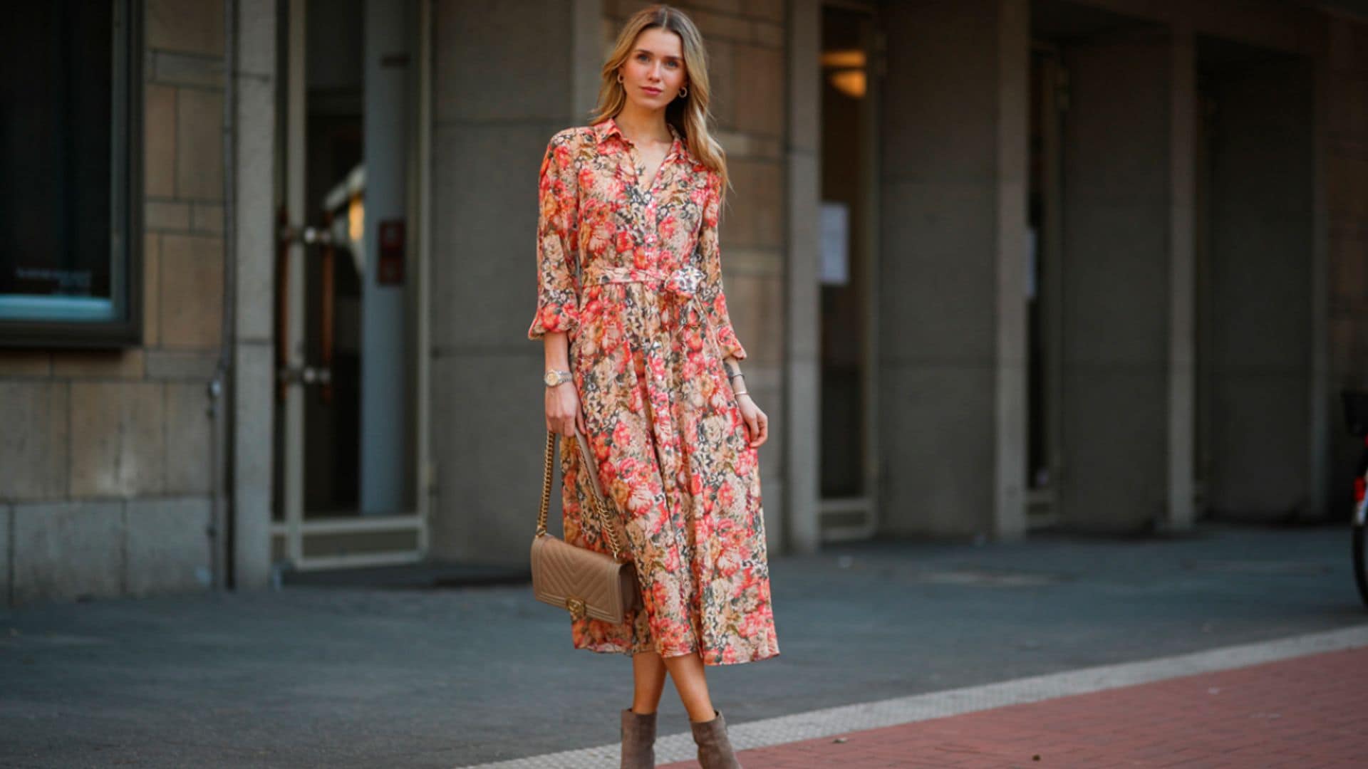 tendências vestidos florais 2025