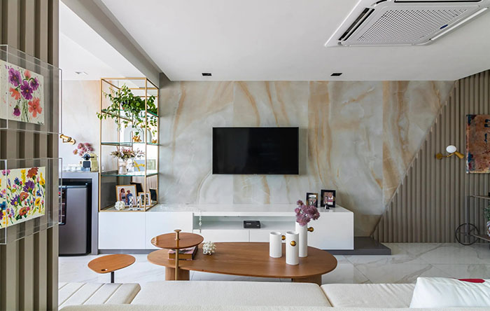 decoração sala 2024 minimalista ou maximalista