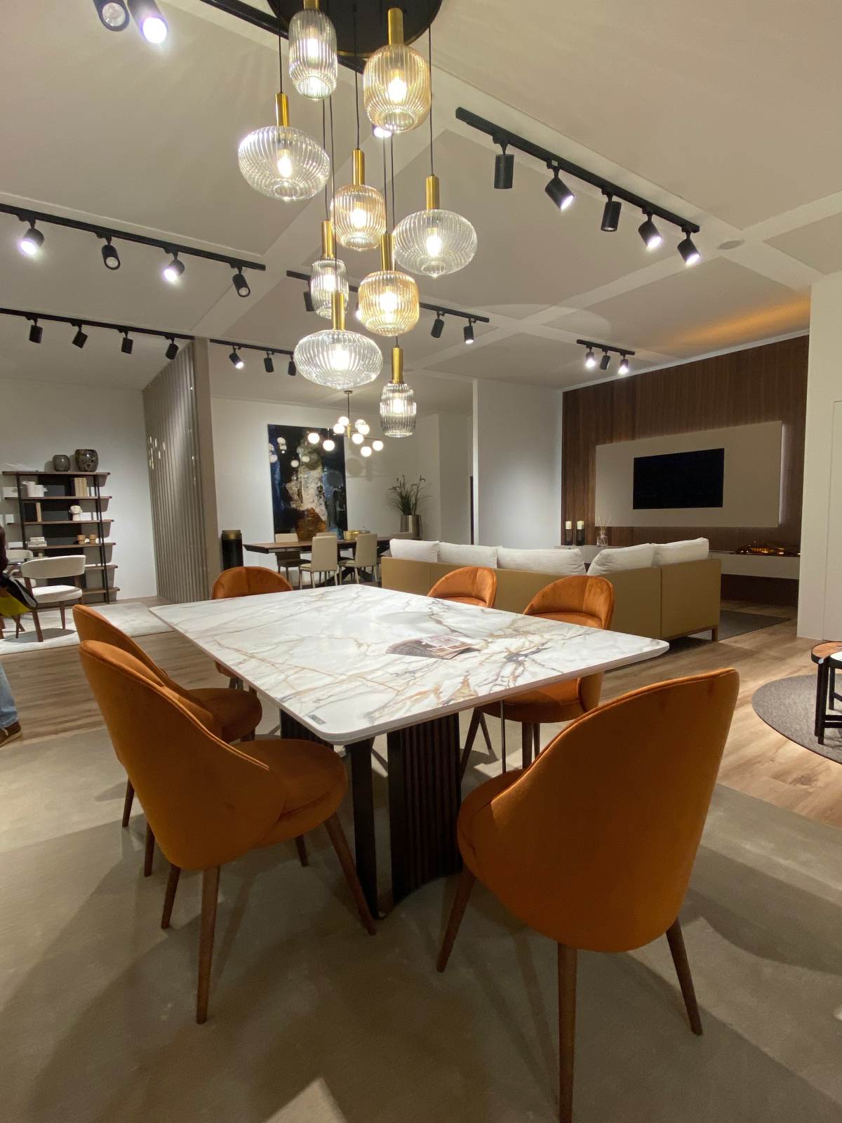 erros comuns decoração sala 2024 evitar