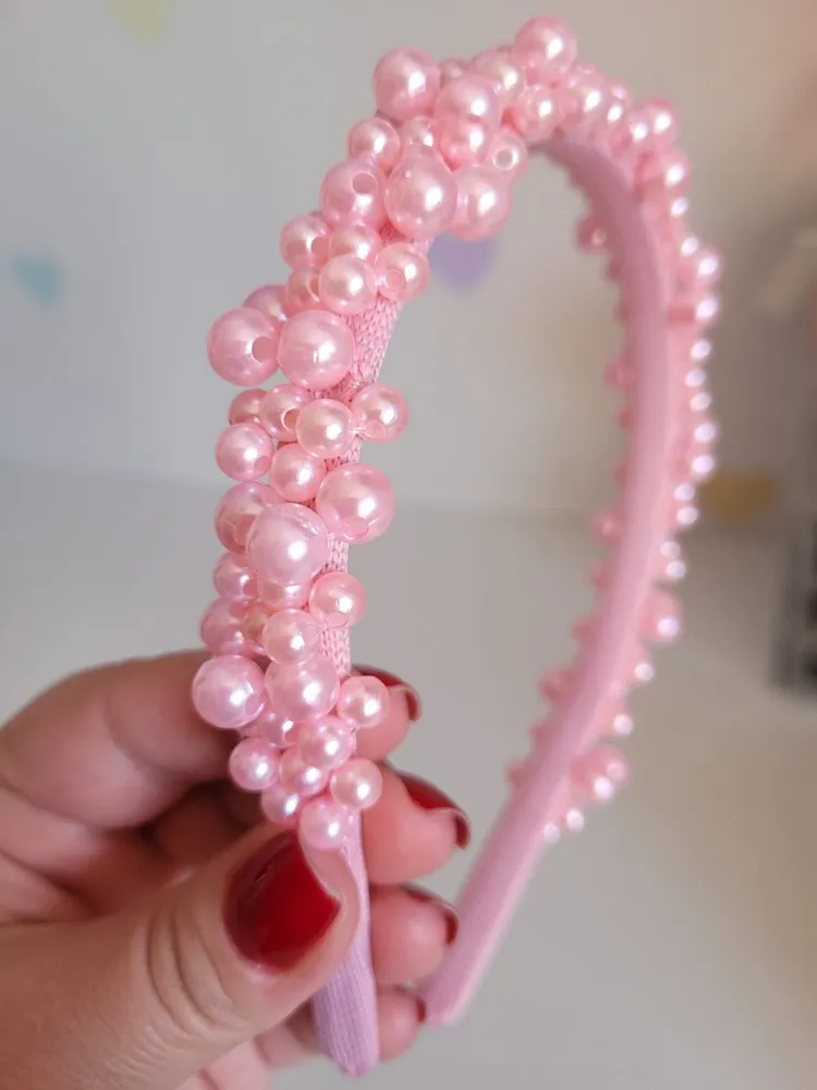 5 ideias de títulos:
1. Como escolher a tiara de pérola perfeita para o seu bebê.
2. Tiaras de pérola para bebês: Guia completo de estilos e materiais.
3. Acessórios de luxo para bebês: Tiaras de pérola para ocasiões especiais.
4. DIY: Como fazer uma tiara de pérola para bebê.
5. Tiaras de pérola para bebês: Conforto e elegância para o dia a dia.