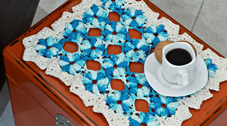Toalhinhas de crochê: Modelos clássicos vs. modernos para sua bandeja